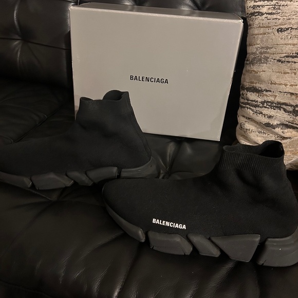Mens Balenciaga Knit Runners - Picture 1 of 3